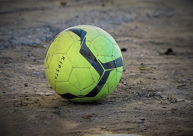 他在攻防两 他在攻防两