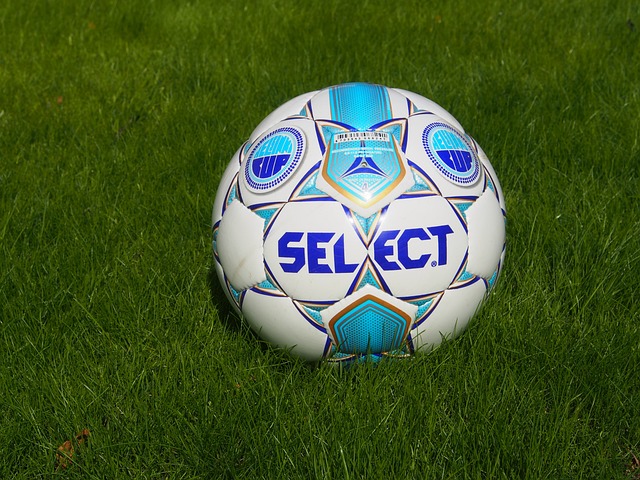 三倍快乐！国米竞争对手掉链子，AC米兰错过8场5球超新星.